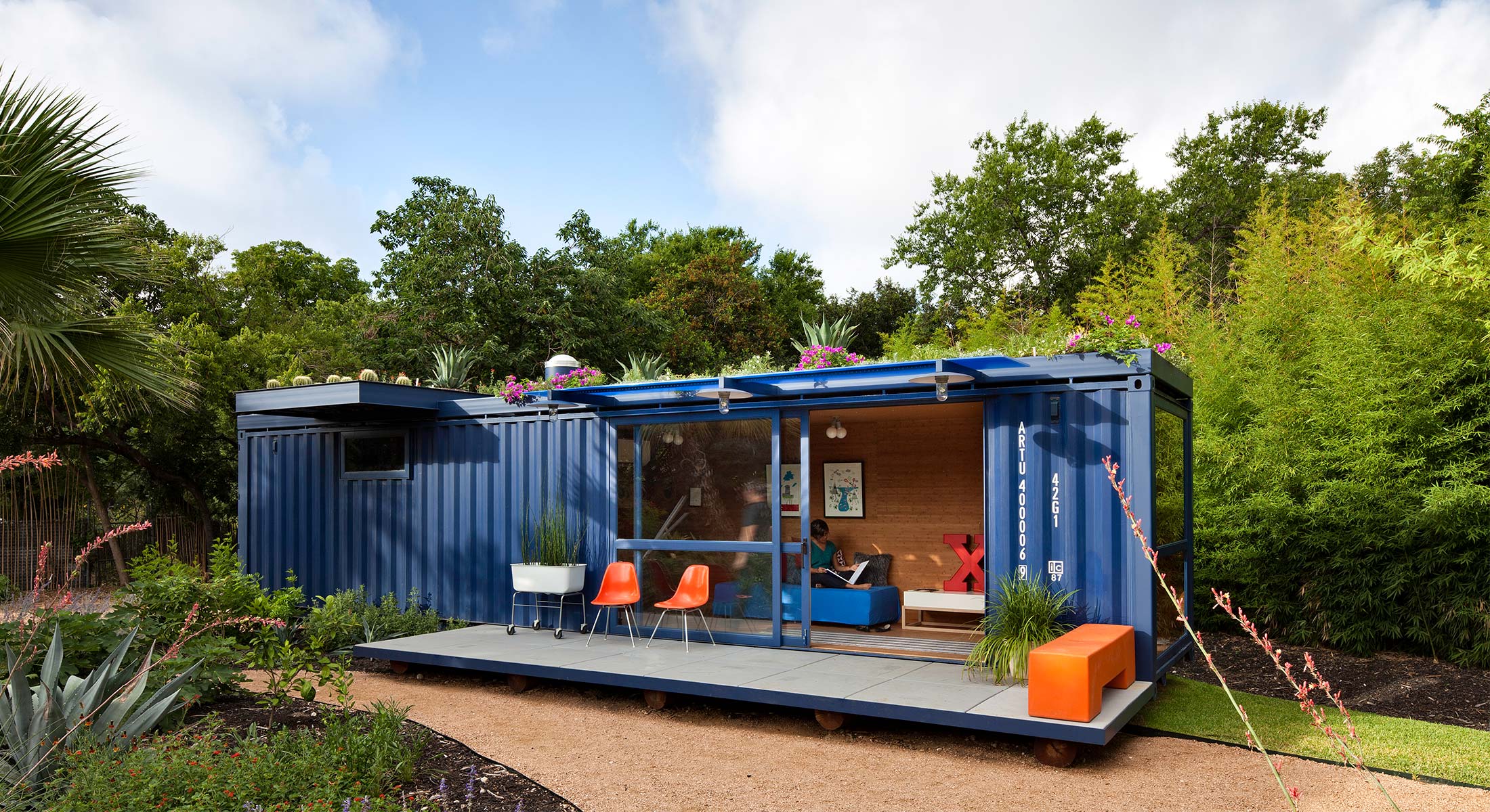 space_optimized_shipping_container_home
